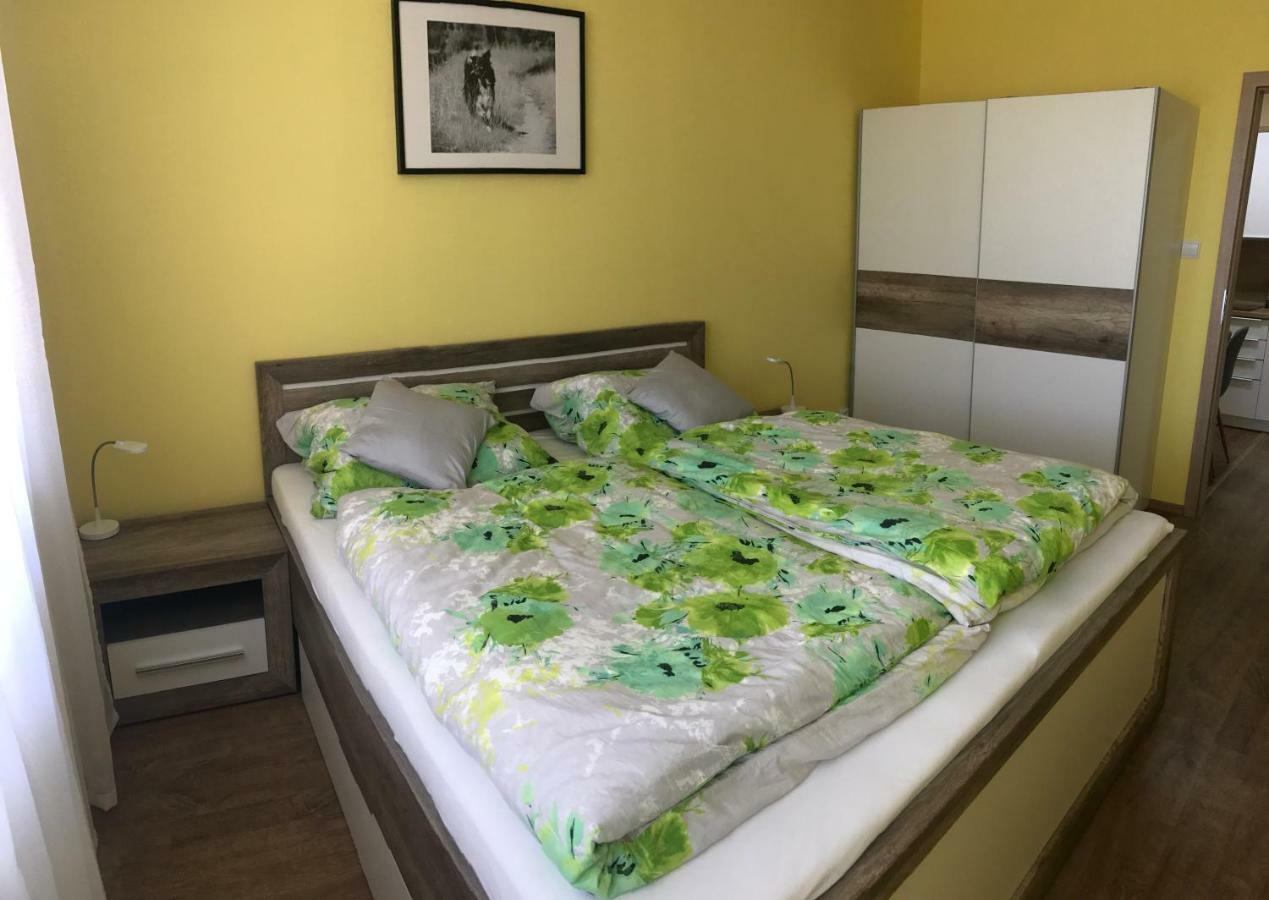 Apartman Illy Veľký Slavkov Exterior foto
